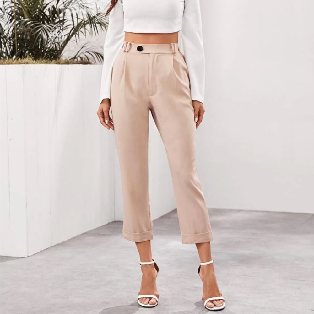 Cropped nude pink pants